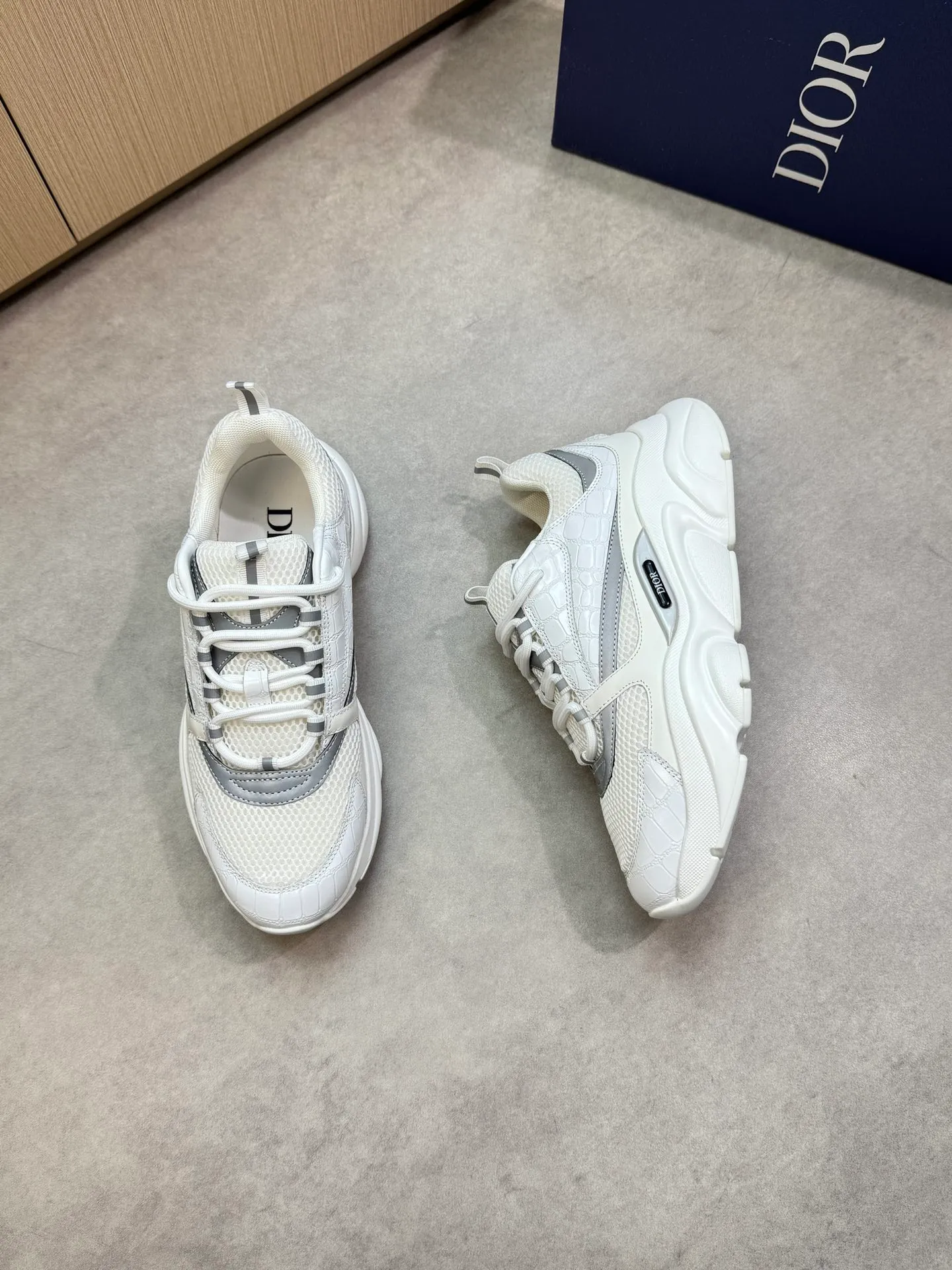 Factory price: 460💰[Dior] Dior - high-end quality original order 🔍🔍🔍 casual sports shoes - upper: 🔝 stone pattern calfskin, high silk mesh canvas, brand totem cloth, tongue and heel; reflective brand webbing - lining: brand canvas - original: ultra-light T men's shoes 💰U foam rubber; two-color molded outsole -Ultra-high quality control·Fine workmanship: highlighted (high-end·nobility·grade) -Size: 39-44 (38, 45, 46, 47, can be customized)·D9285